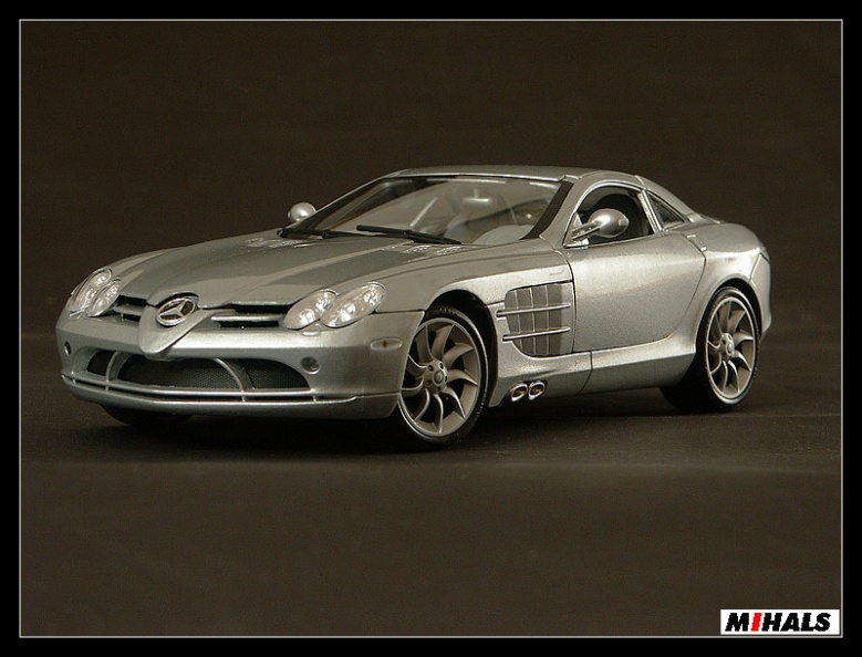 Mercedes McLaren SLR 07.jpg